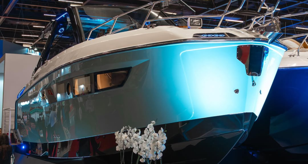 Focker 355 e a nova era da linha Explorer da Fibrafort