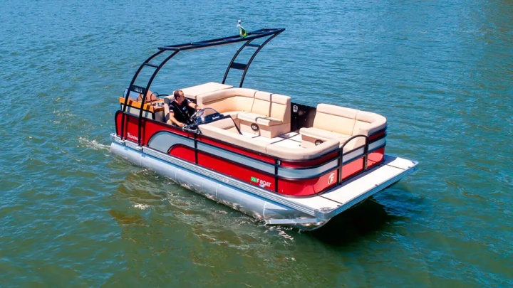 F Boat 7500