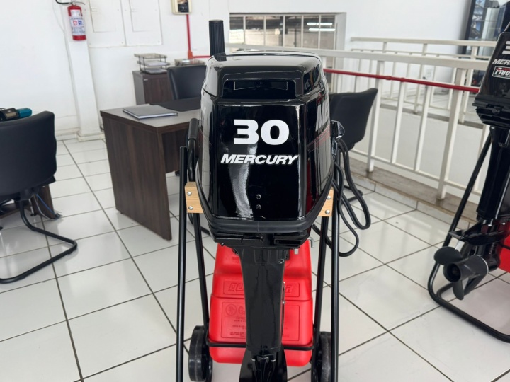 MOTOR MERCURY 30HP COM PARTIDA ELÉTRICA